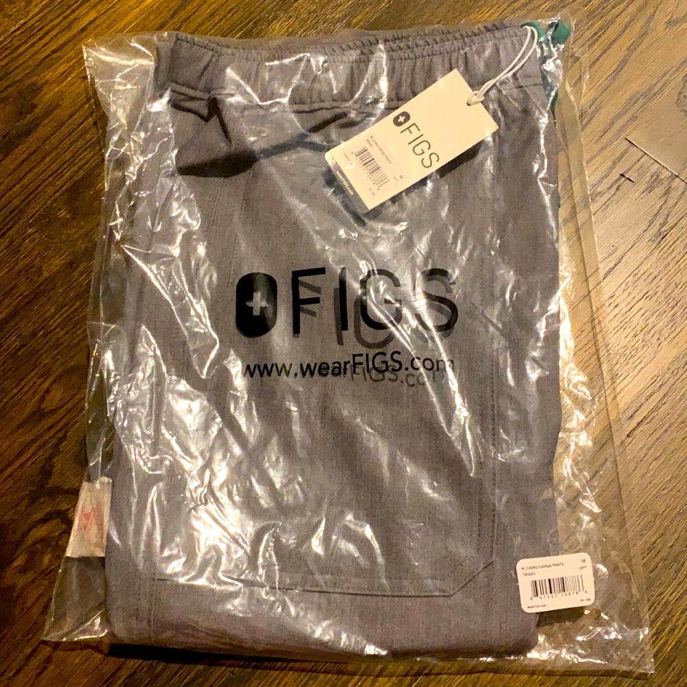Men’s cargo pants.. in packaging!!!